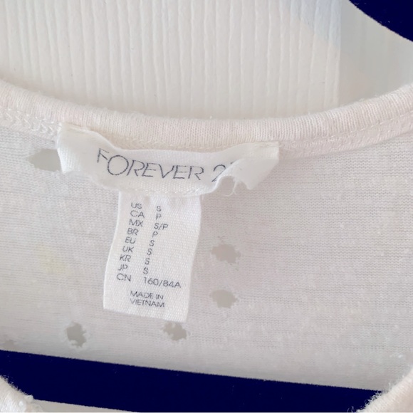 Distressed cropped white tank top - Picture 6 of 7